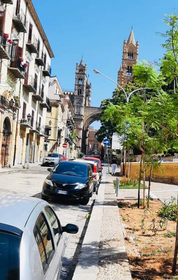 A Due Passi Dalla Cattedrale Apartment Palermo Exterior photo