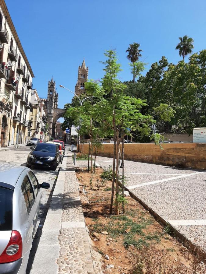 A Due Passi Dalla Cattedrale Apartment Palermo Exterior photo